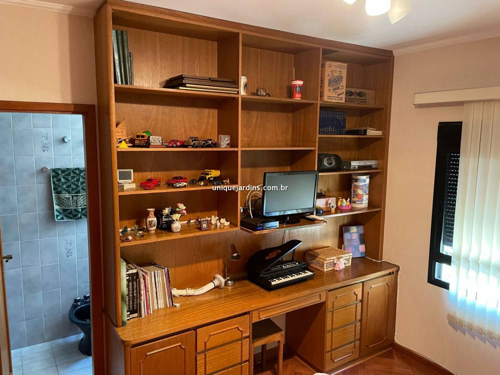 Apartamento à venda na Avenida ChibarásMoema - 999-apartamento-moema-sao-paulo-102205-13.jpg