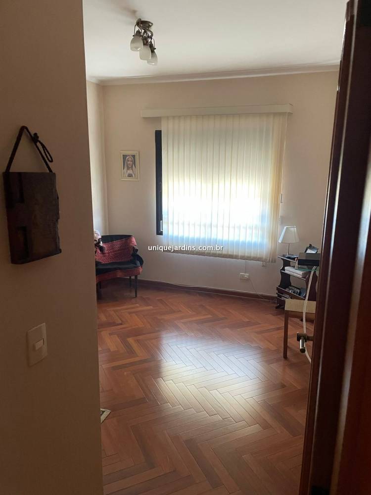 Apartamento à venda na Avenida ChibarásMoema - 999-apartamento-moema-sao-paulo-102411-11.jpg