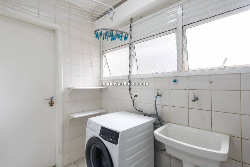 Apartamento à venda na Avenida JamarisMoema - 999-apartamento-moema-sao-paulo-101725-1.jpg