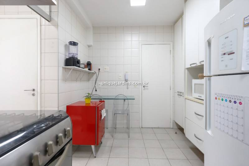 Apartamento à venda na Avenida JamarisMoema - 999-apartamento-moema-sao-paulo-101725-2.jpg