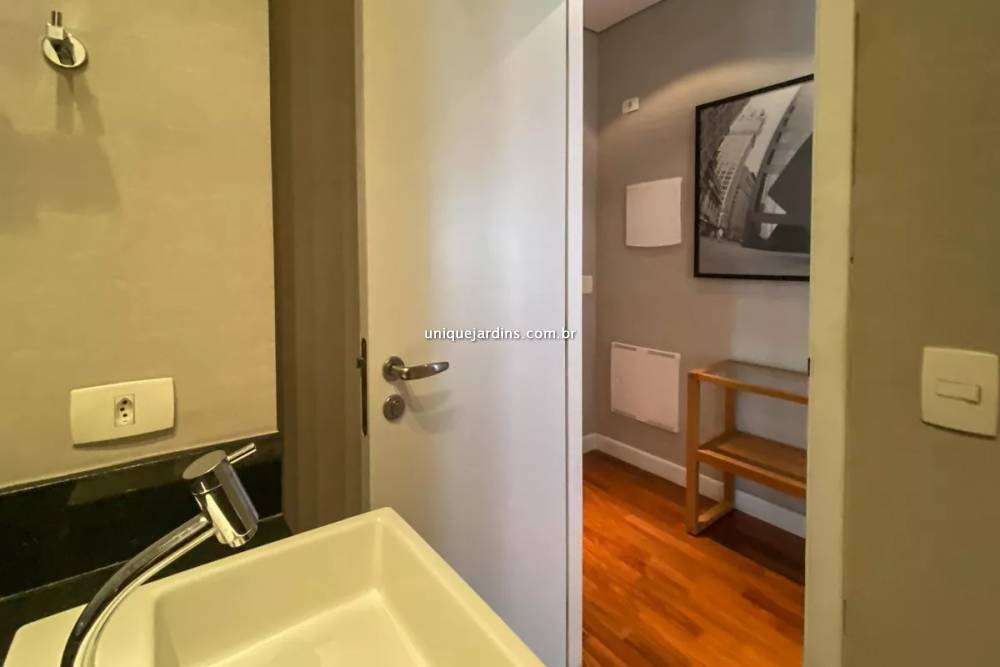 Apartamento para alugar na Rua Elvira FerrazVila Olímpia - 999-apartamento-vila-olimpia-sao-paulo-141633-1.jpg