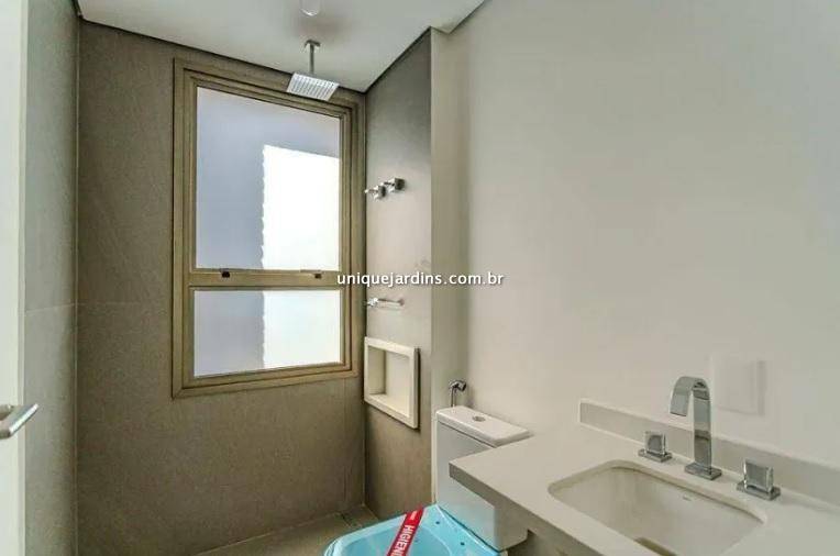 Apartamento à venda na Rua Afonso BrazVila Nova Conceição - 999-apartamento-vila-nova-conceicao-sao-paulo-124010-0.jpg