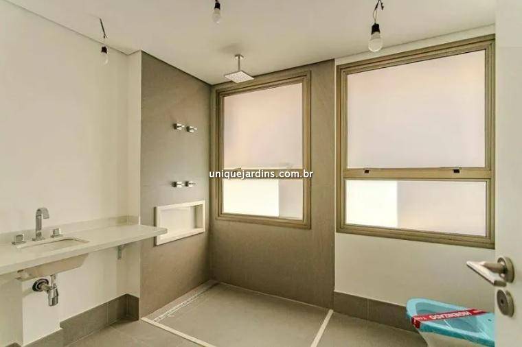 Apartamento à venda na Rua Afonso BrazVila Nova Conceição - 999-apartamento-vila-nova-conceicao-sao-paulo-124325-1.jpg