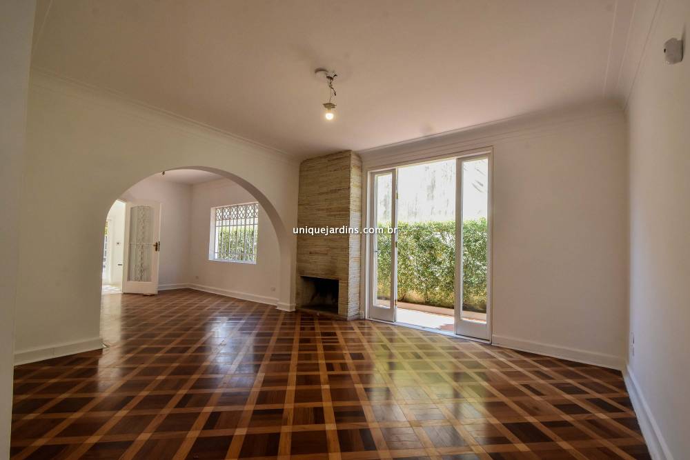 Casa Padrão para alugar na Rua SuéciaJardim Europa - casa-padrao-jardim-europa-sao-paulo-151739-11.jpg