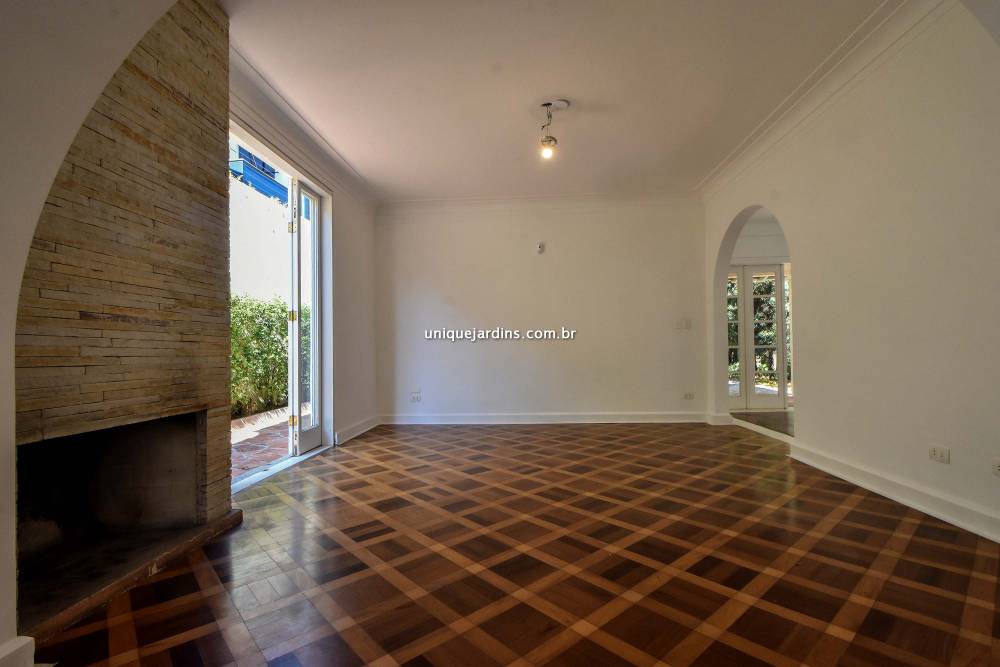 Casa Padrão para alugar na Rua SuéciaJardim Europa - casa-padrao-jardim-europa-sao-paulo-151740-13.jpg