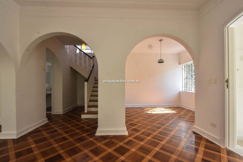 Casa Padrão para alugar na Rua SuéciaJardim Europa - casa-padrao-jardim-europa-sao-paulo-151740-14.jpg