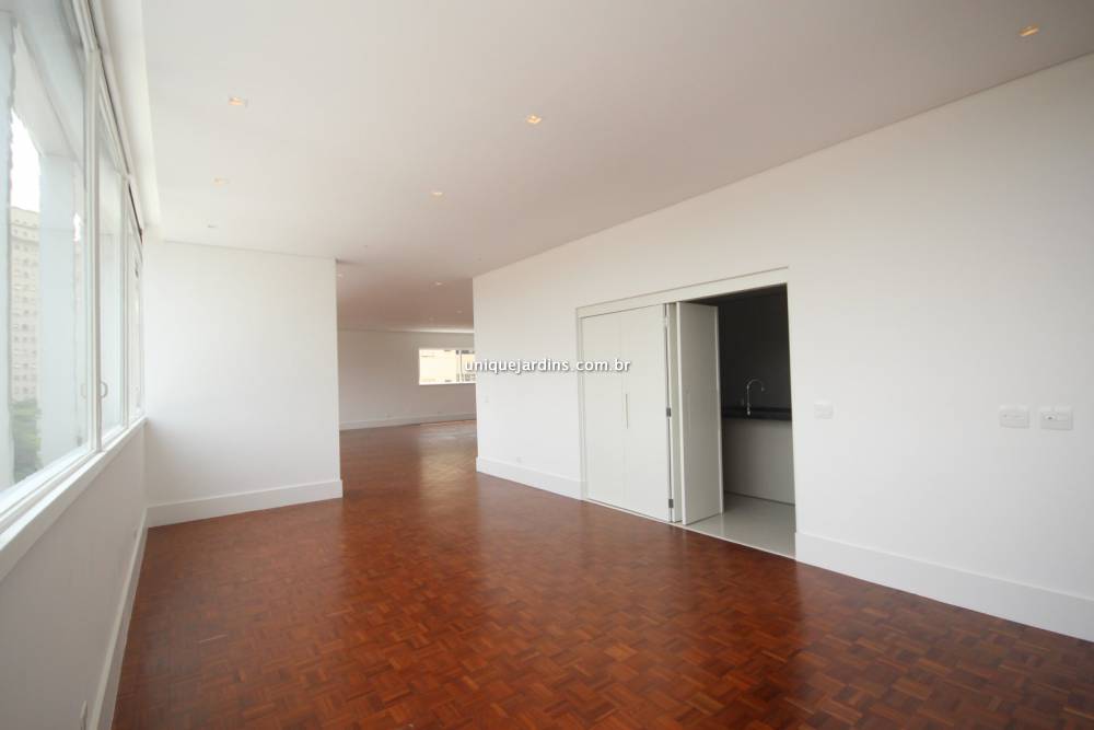 Apartamento à venda na Rua PiauíHigienópolis - 999-apartamento-higienopolis-sao-paulo-150501-0.jpg