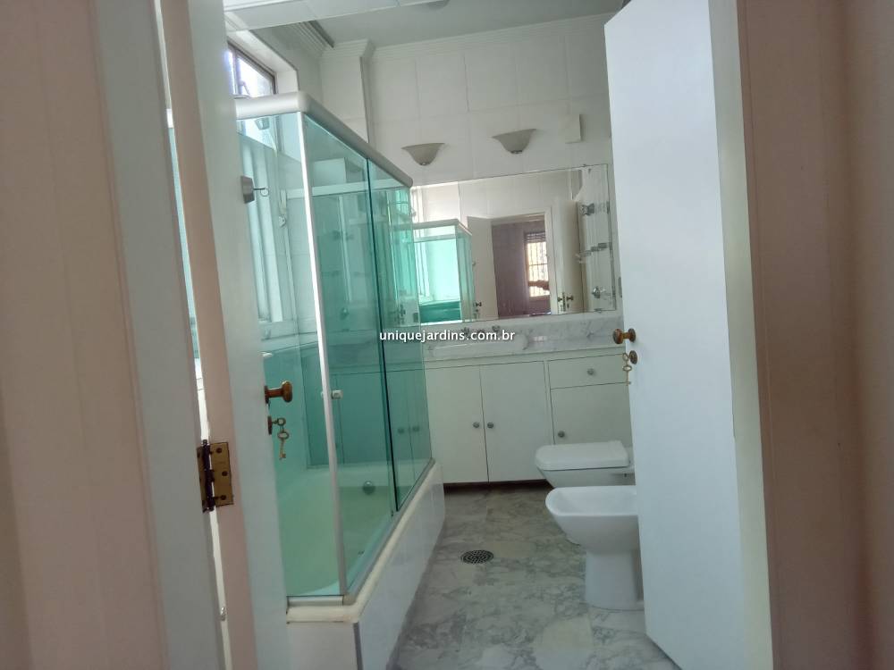 Apartamento para alugar na Rua Haddock LoboJardim América - 999-cobertura-duplex-jardim-america-sao-paulo-101029-1.jpg