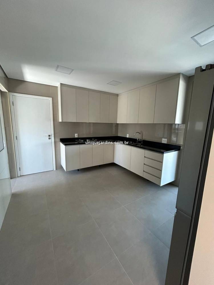 Apartamento à venda na Rua Santa JustinaVila Olímpia - 999-apartamento-vila-olimpia-sao-paulo-105127-0.jpg