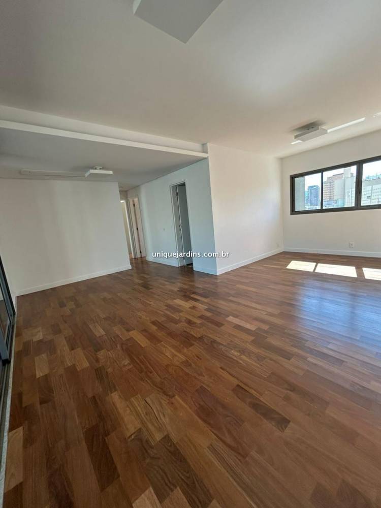 Apartamento à venda na Rua Santa JustinaVila Olímpia - 999-apartamento-vila-olimpia-sao-paulo-105128-2.jpg