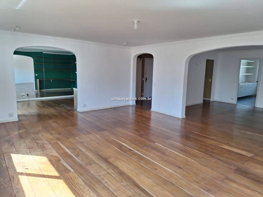 Apartamento à venda na Rua JacuriciItaim Bibi - 999-apartamento-itaim-bibi-sao-paulo-134636-8.jpg