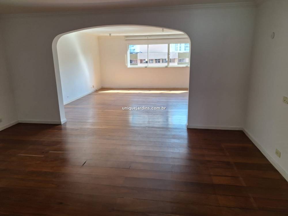 Apartamento à venda na Rua JacuriciItaim Bibi - 999-apartamento-itaim-bibi-sao-paulo-134637-12.jpg