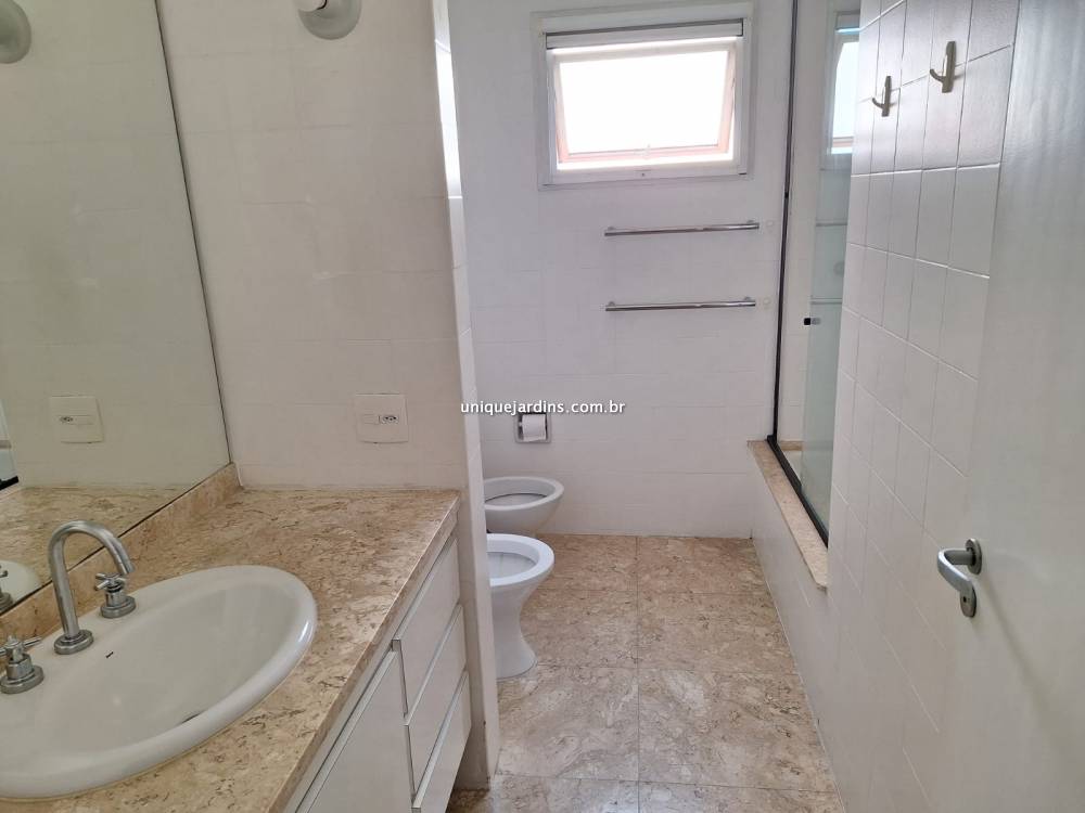 Apartamento à venda na Rua JacuriciItaim Bibi - 999-apartamento-itaim-bibi-sao-paulo-134637-13.jpg