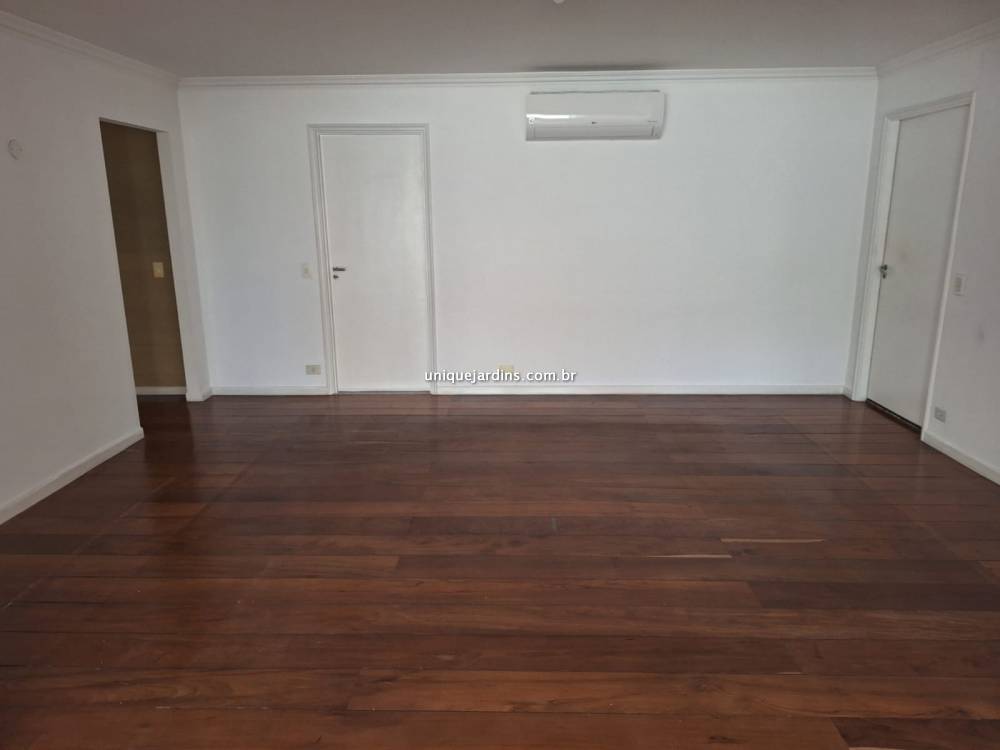 Apartamento à venda na Rua JacuriciItaim Bibi - 999-apartamento-itaim-bibi-sao-paulo-134637-15.jpg