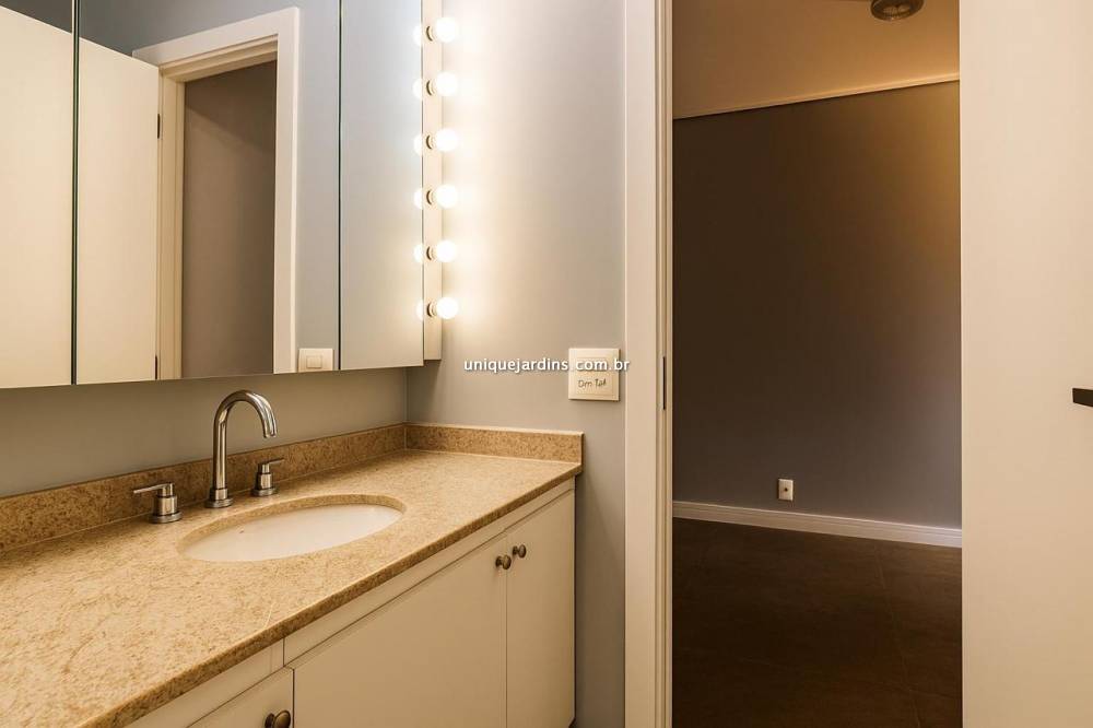 Apartamento para alugar na Rua João CachoeiraItaim Bibi - 999-apartamento-itaim-bibi-sao-paulo-212453-4.jpg