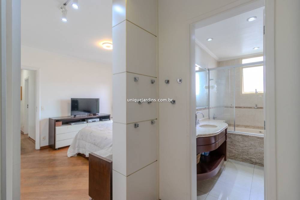 Apartamento à venda na Rua Álvaro Luís Roberto de AssumpçãoCampo Belo - 999-apartamento-campo-belo-sao-paulo-153646-14.jpg