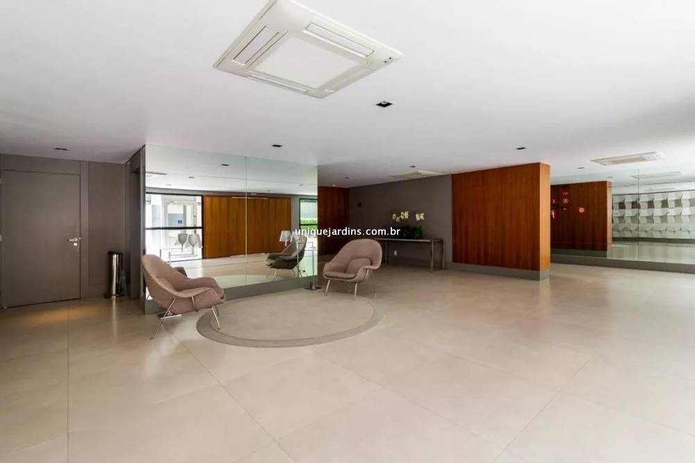 Apartamento à venda na Rua AraguariMoema - 999-apartamento-moema-sao-paulo-115254-2.jpg