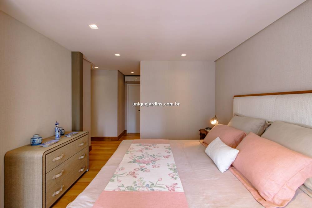 Apartamento à venda na Rua Benedito Lapin Itaim Bibi - 999-apartamento-itaim-bibi-sao-paulo-103220-7.jpg