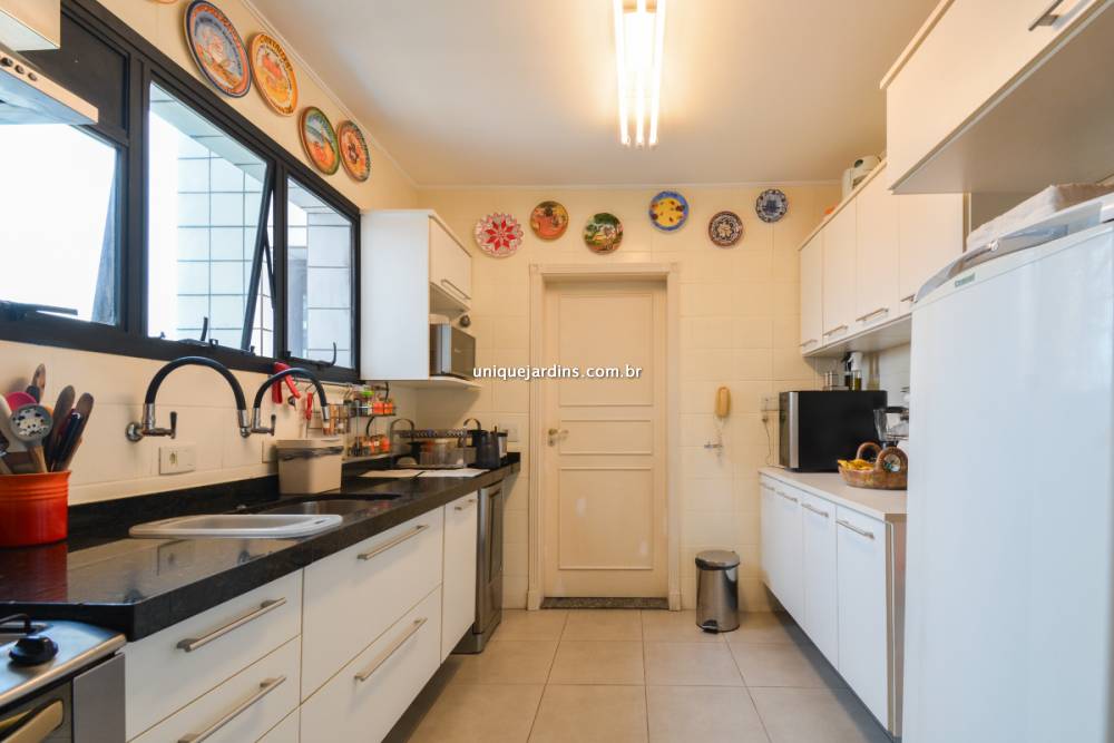 Apartamento à venda na Avenida ChibarásMoema - 999-apartamento-moema-sao-paulo-114713-11.jpg