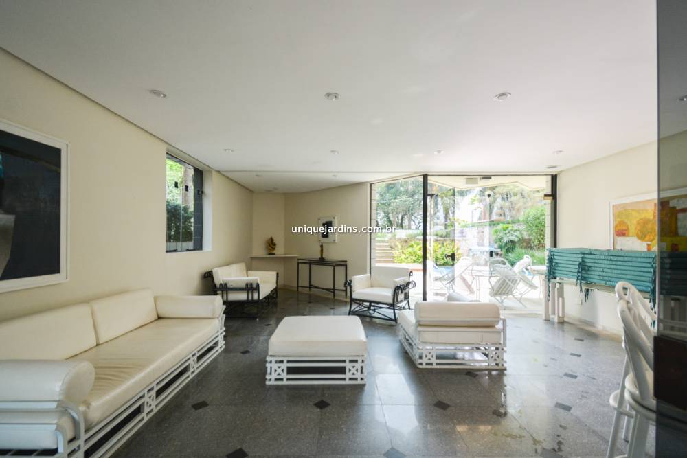 Apartamento à venda na Avenida ChibarásMoema - 999-apartamento-moema-sao-paulo-115037-0.jpg