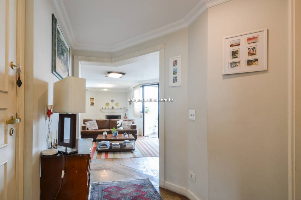 Apartamento à venda na Avenida ChibarásMoema - apartamento-moema-sao-paulo-114647-0.jpg
