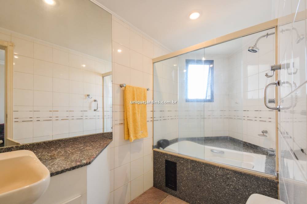 Apartamento à venda na Avenida ChibarásMoema - apartamento-moema-sao-paulo-114648-10.jpg