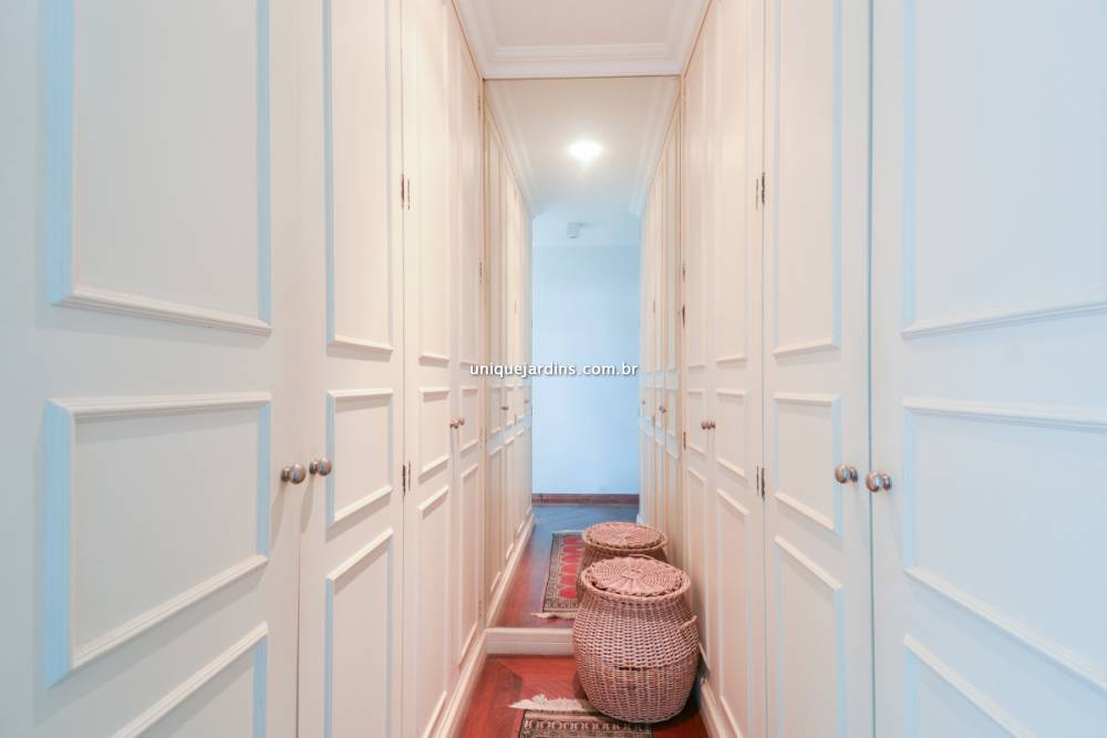 Apartamento à venda na Avenida ChibarásMoema - apartamento-moema-sao-paulo-114648-3.jpg
