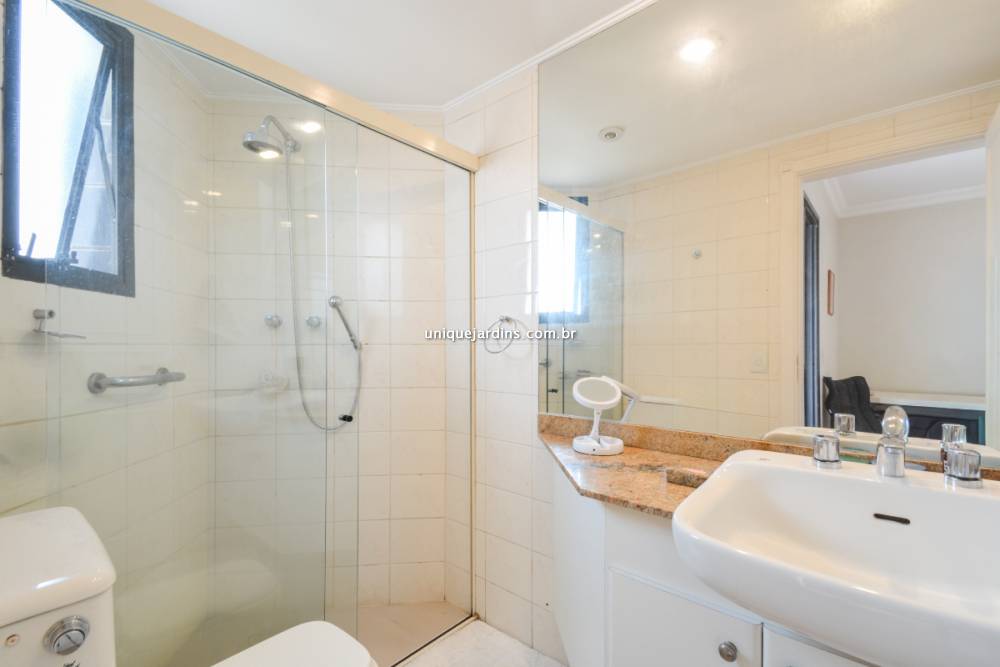 Apartamento à venda na Avenida ChibarásMoema - apartamento-moema-sao-paulo-114649-14.jpg