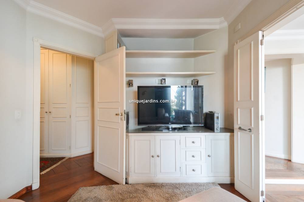 Apartamento à venda na Avenida ChibarásMoema - apartamento-moema-sao-paulo-114649-19.jpg