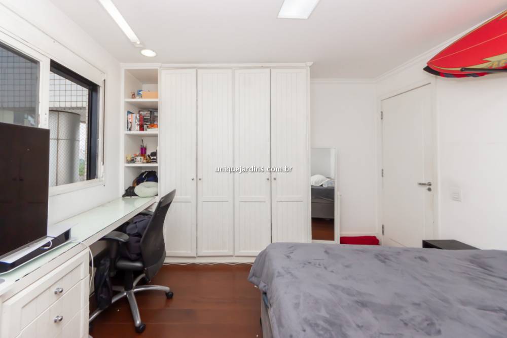 Apartamento à venda na Rua ItacemaItaim Bibi - 999-apartamento-itaim-bibi-sao-paulo-102353-6.jpg