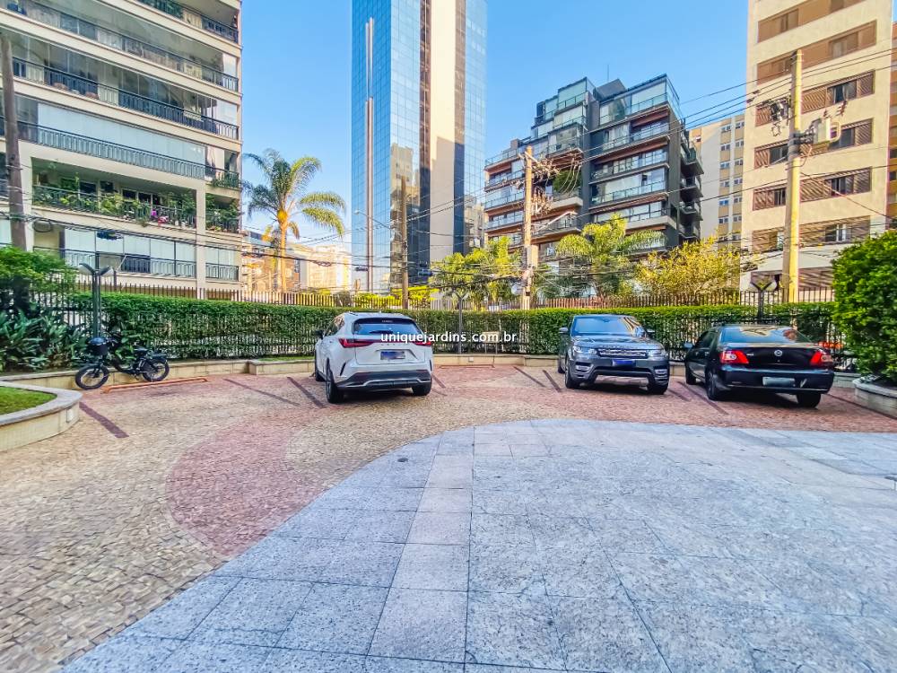 Apartamento à venda na Rua ItacemaItaim Bibi - 999-apartamento-itaim-bibi-sao-paulo-102413-7.jpg