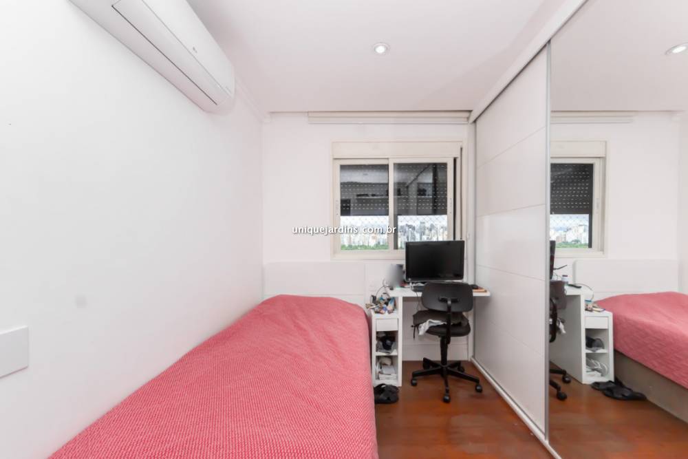 Apartamento à venda na Rua ItacemaItaim Bibi - apartamento-itaim-bibi-sao-paulo-102315-12.jpg