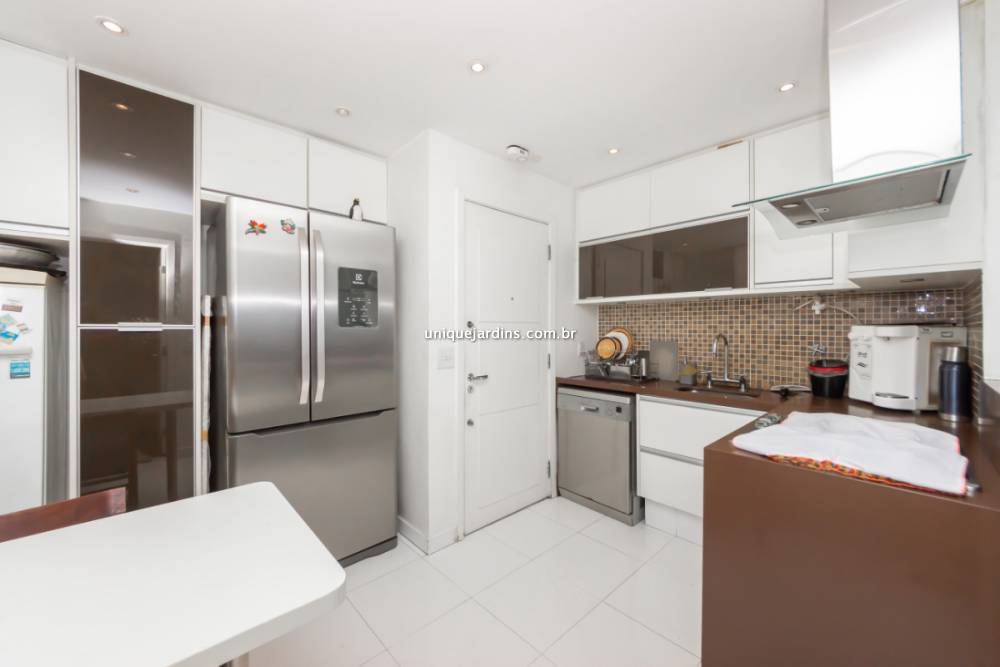 Apartamento à venda na Rua ItacemaItaim Bibi - apartamento-itaim-bibi-sao-paulo-102315-8.jpg