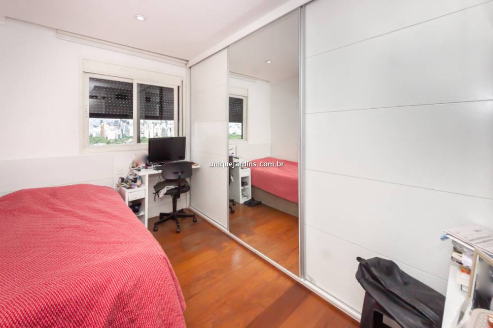 Apartamento à venda na Rua ItacemaItaim Bibi - apartamento-itaim-bibi-sao-paulo-102316-13.jpg