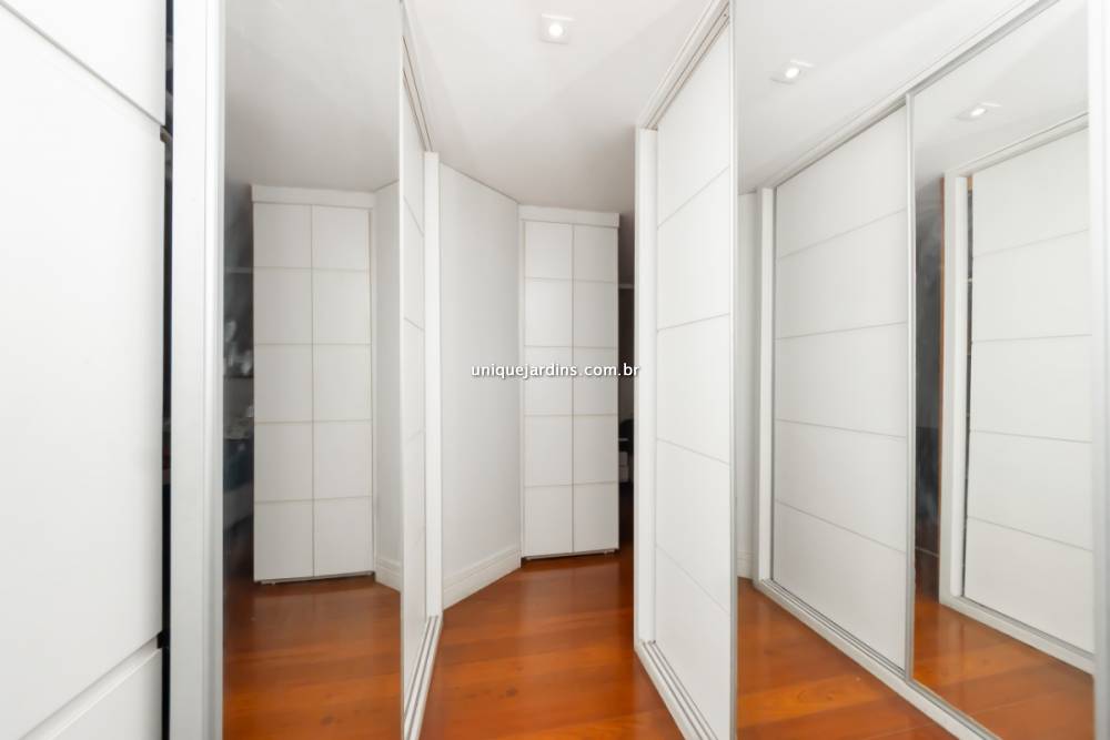 Apartamento à venda na Rua ItacemaItaim Bibi - apartamento-itaim-bibi-sao-paulo-102316-16.jpg