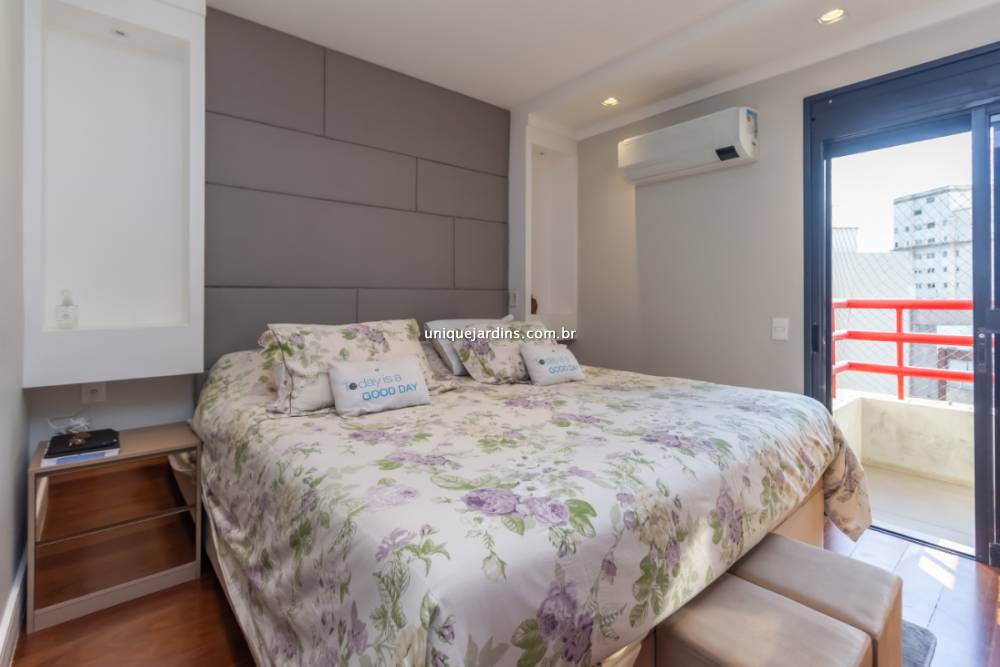 Apartamento à venda na Rua ItacemaItaim Bibi - 999-apartamento-itaim-bibi-sao-paulo-103525-6.jpg