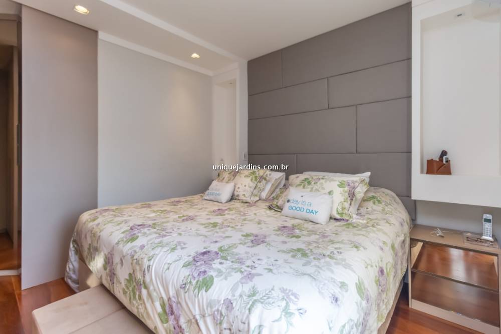 Apartamento à venda na Rua ItacemaItaim Bibi - 999-apartamento-itaim-bibi-sao-paulo-103525-7.jpg