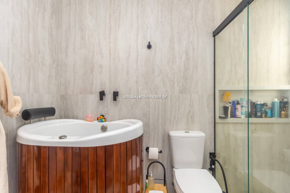 Apartamento à venda na Rua ItacemaItaim Bibi - 999-apartamento-itaim-bibi-sao-paulo-103526-14.jpg