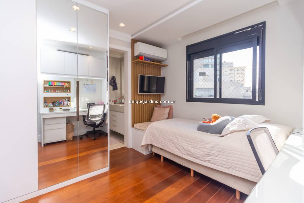 Apartamento à venda na Rua ItacemaItaim Bibi - 999-apartamento-itaim-bibi-sao-paulo-103550-1.jpg