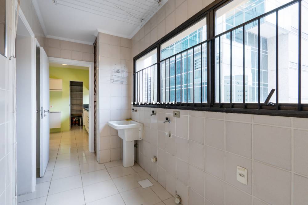 Apartamento à venda na Rua Baltazar da VeigaVila Nova Conceição - 999-apartamento-vila-nova-conceicao-sao-paulo-201525-2.jpg