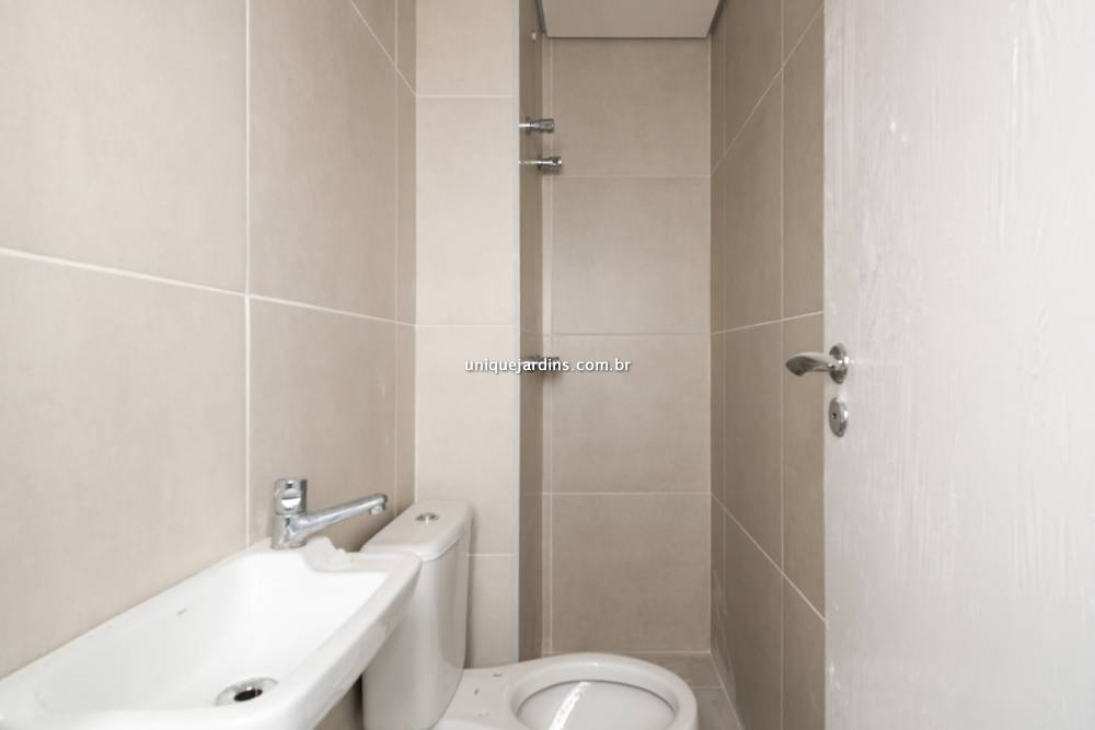 Apartamento à venda na Avenida AgamiMoema - 999-apartamento-moema-sao-paulo-094139-3.jpg