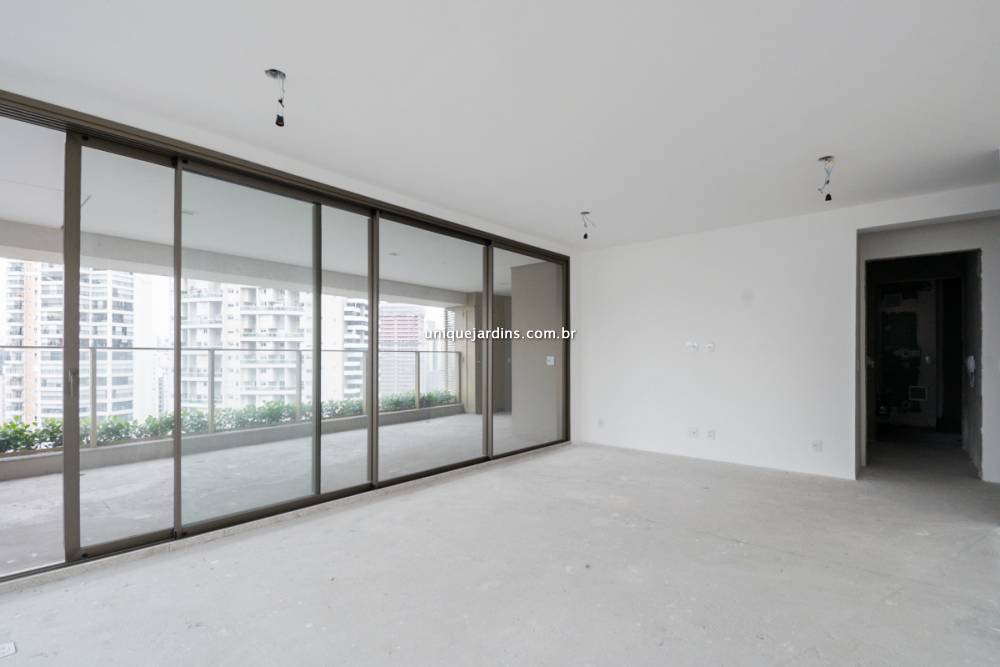 Apartamento à venda na Avenida AgamiMoema - apartamento-moema-sao-paulo-094115-3.jpg