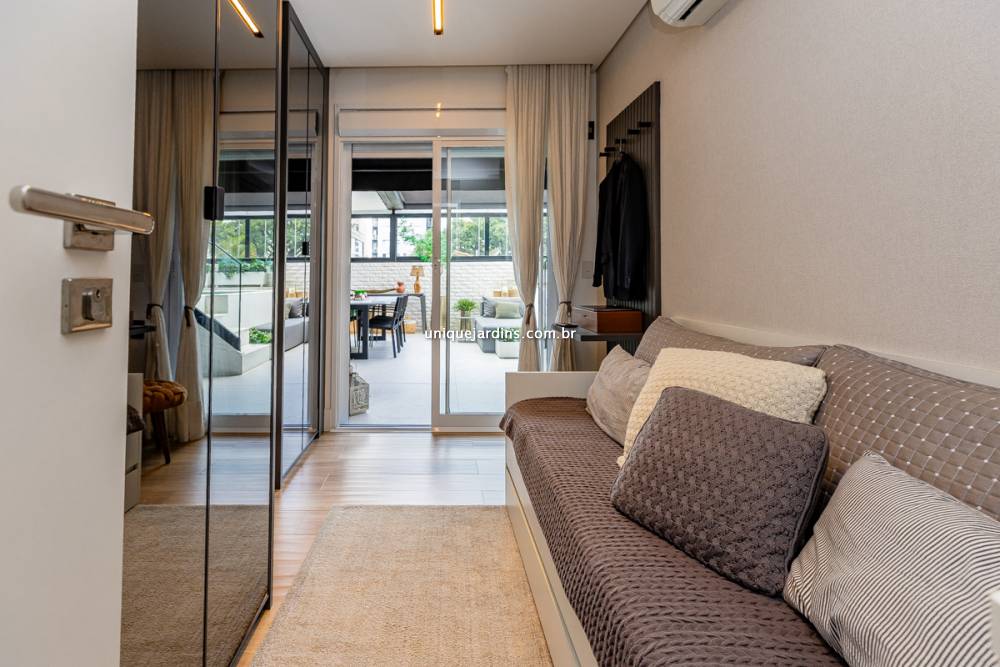 Apartamento à venda na Rua AlvoradaVila Olímpia - 999-apartamento-vila-olimpia-sao-paulo-130904-16.jpg