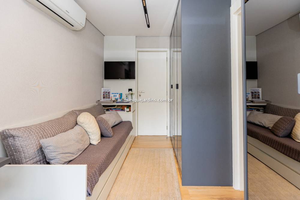 Apartamento à venda na Rua AlvoradaVila Olímpia - 999-apartamento-vila-olimpia-sao-paulo-130904-17.jpg