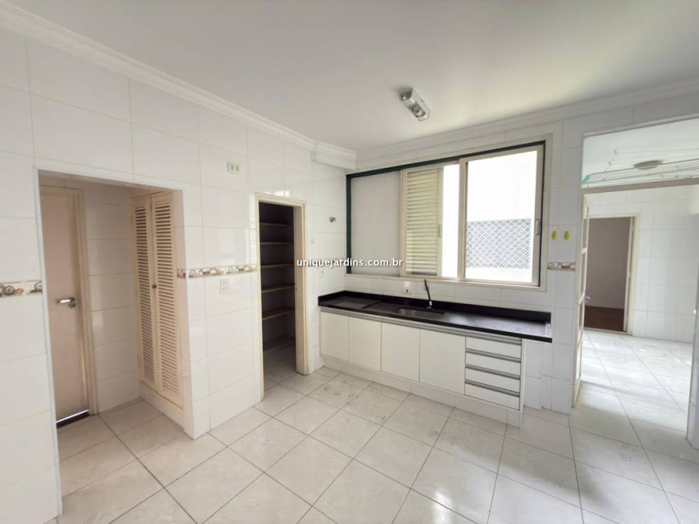 Apartamento à venda na Avenida Nove de JulhoItaim Bibi - 999-apartamento-itaim-bibi-sao-paulo-103044-8.jpg