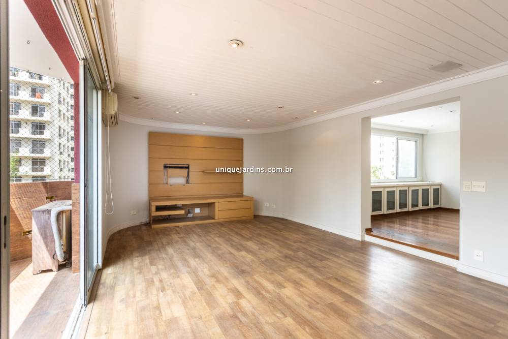 Apartamento à venda na Rua Jesuíno ArrudaItaim Bibi - 999-apartamento-itaim-bibi-sao-paulo-130028-1.jpg