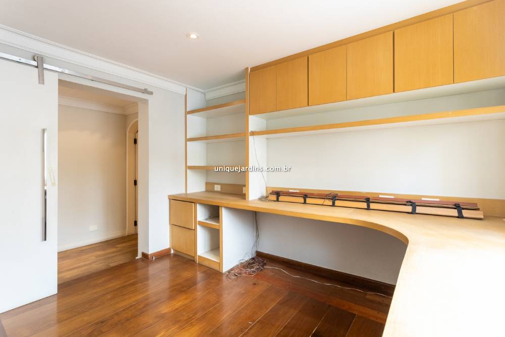 Apartamento à venda na Rua Jesuíno ArrudaItaim Bibi - 999-apartamento-itaim-bibi-sao-paulo-130030-14.jpg