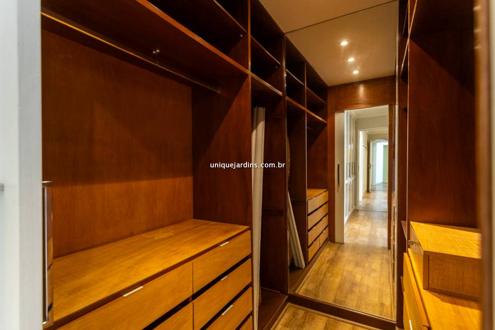Apartamento à venda na Rua Jesuíno ArrudaItaim Bibi - 999-apartamento-itaim-bibi-sao-paulo-130205-1.jpg