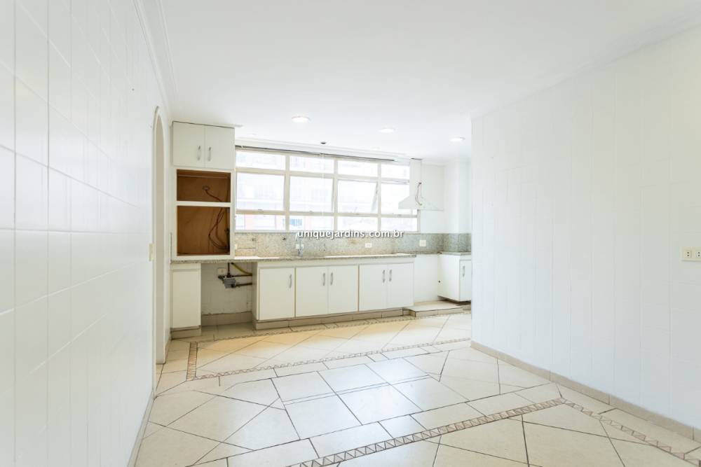 Apartamento à venda na Rua Jesuíno ArrudaItaim Bibi - 999-apartamento-itaim-bibi-sao-paulo-130206-7.jpg