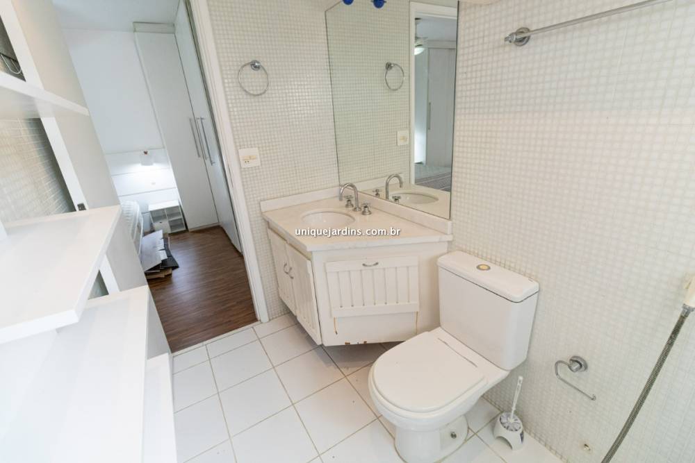 Apartamento à venda na Rua Jesuíno ArrudaItaim Bibi - 999-apartamento-itaim-bibi-sao-paulo-155651-2.jpg